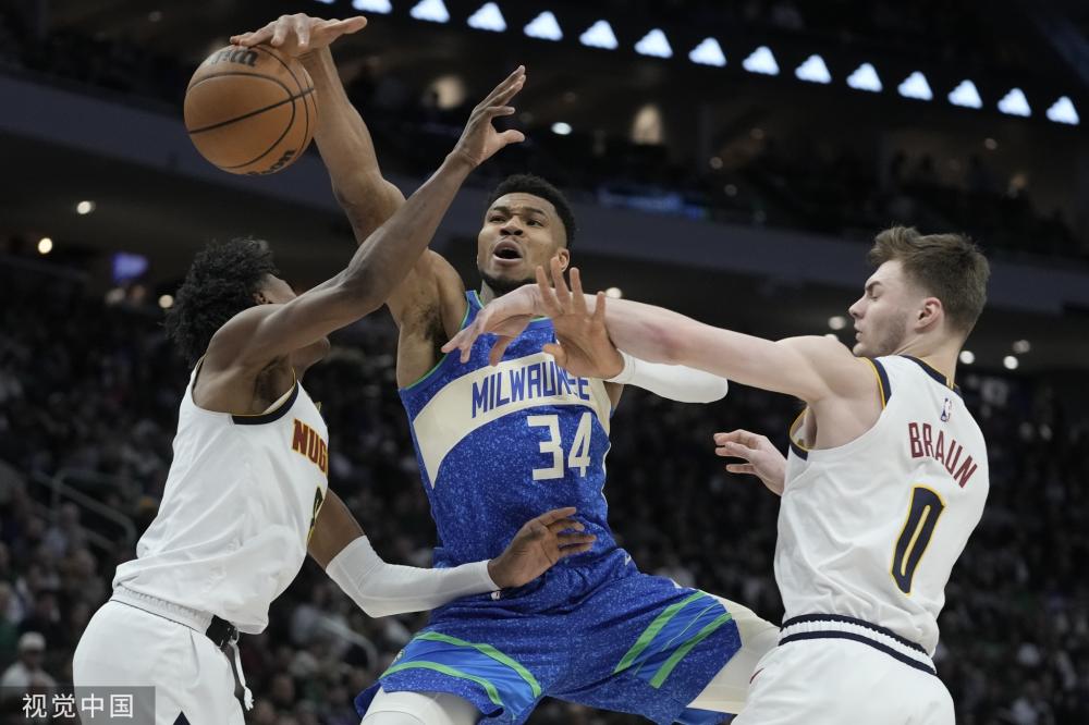 點頭默許 點頭默許